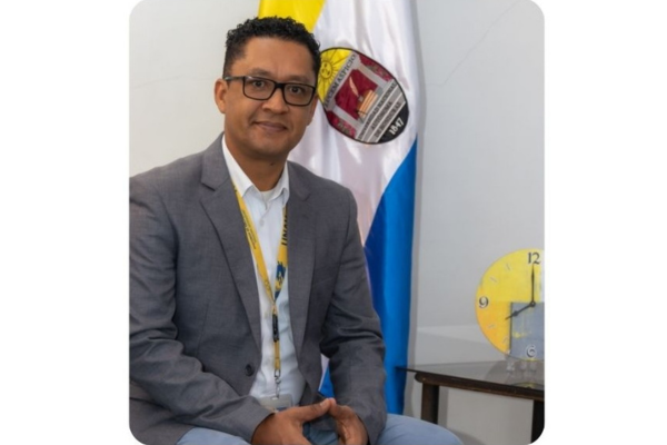 Post de Instagram Frase Motivacional Gimnasio Moderno Azul 600 x 400 px 116